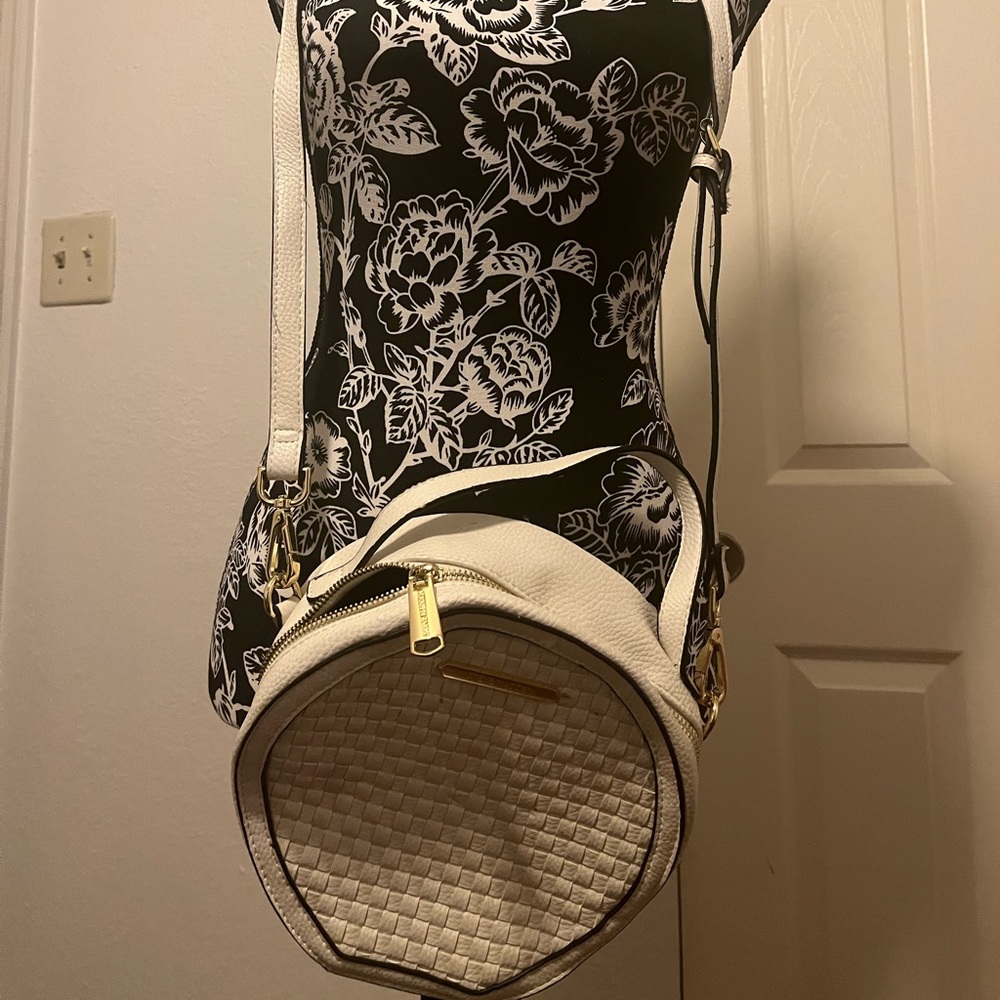 Steve Madden white cross body.